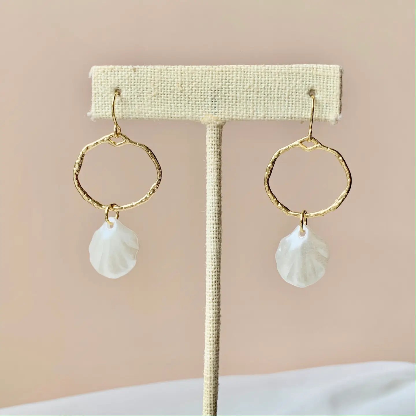 Seashell Hoop Dangles│Gold