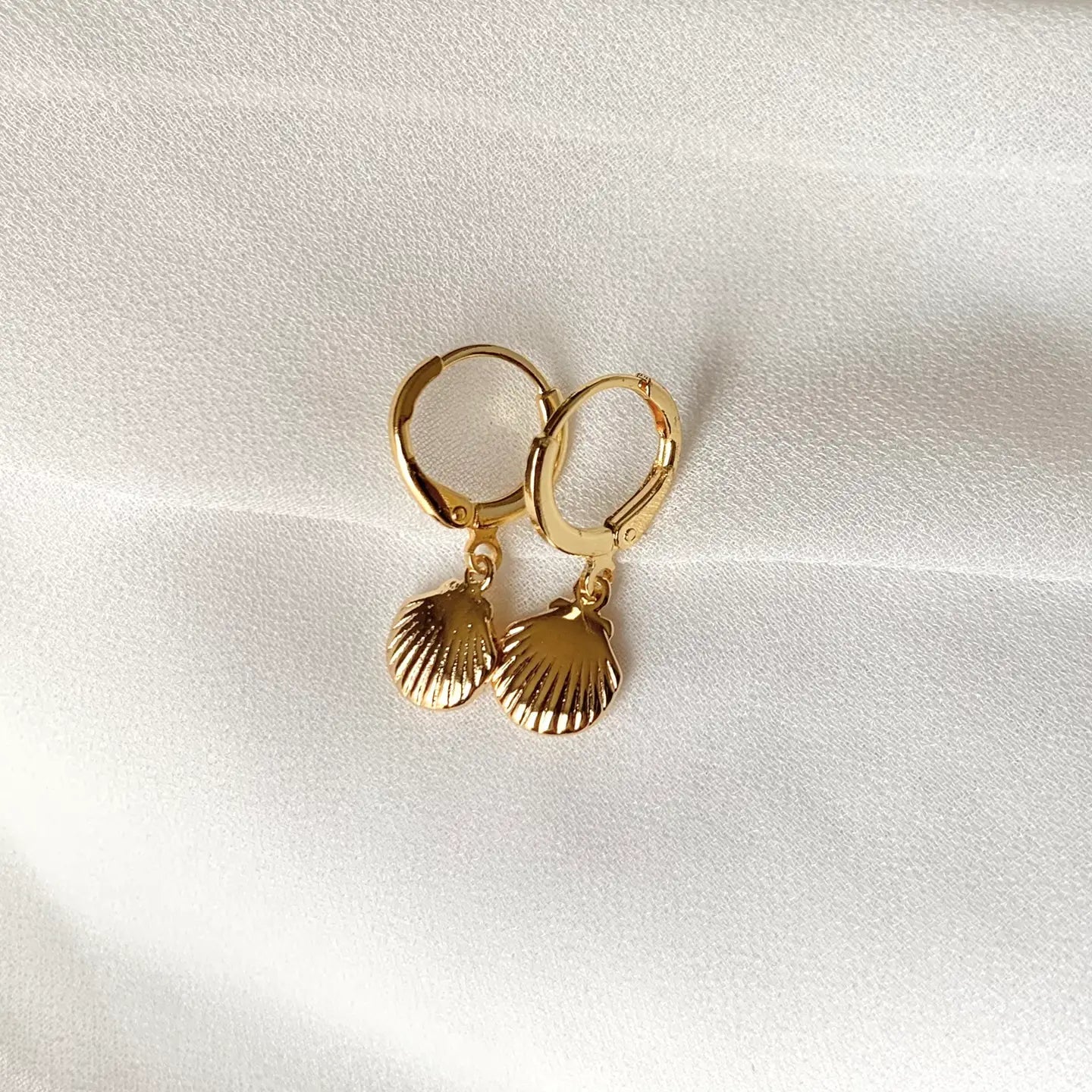 Seashell Huggie Hoops | Gold