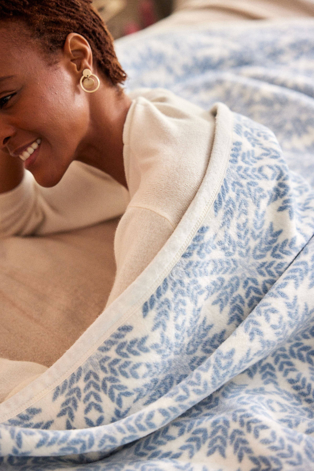 Chappy Wrap Nordic Frost Blanket