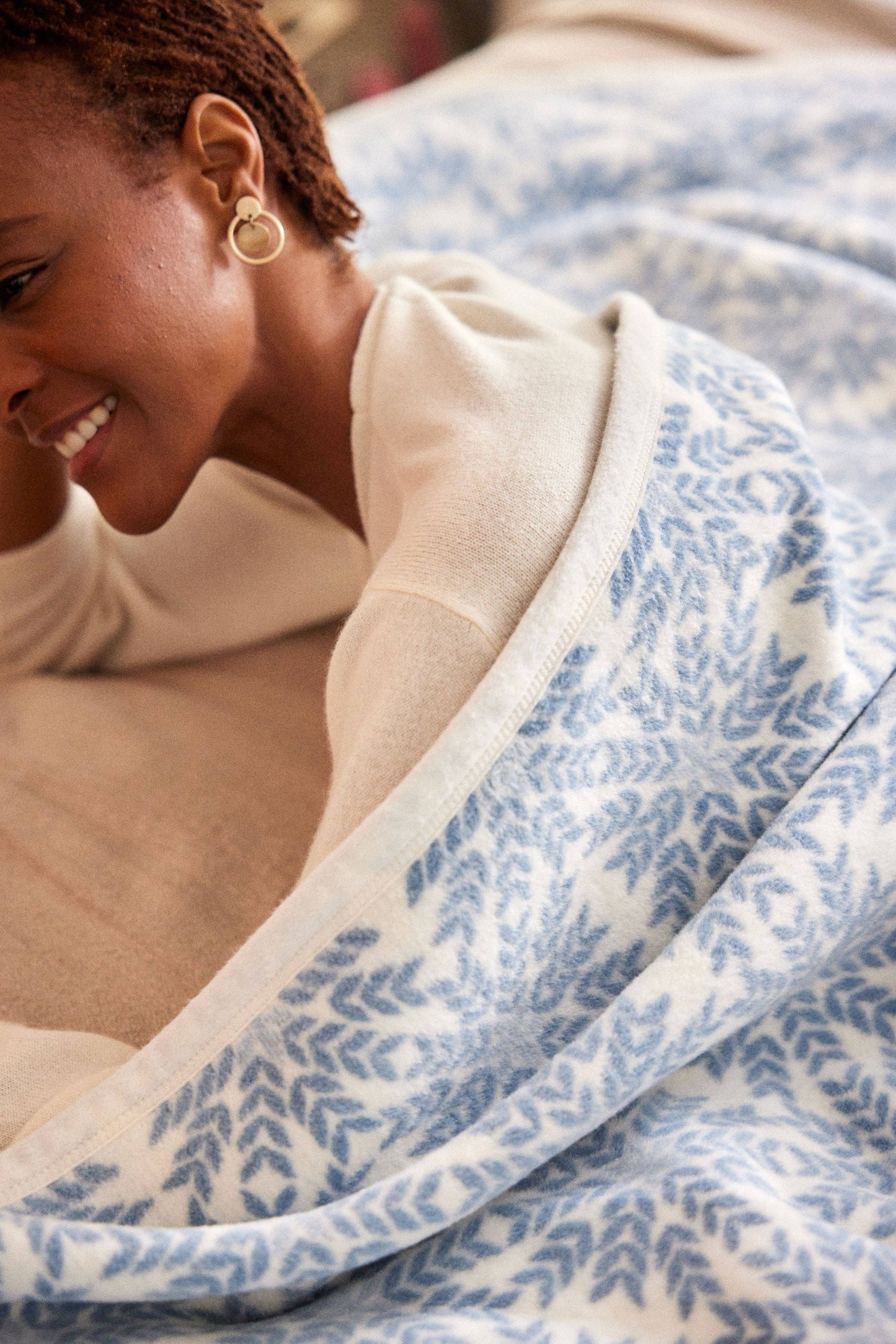 Chappy Wrap Nordic Frost Blanket