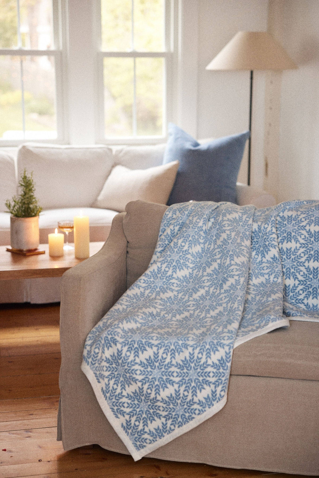 Chappy Wrap Nordic Frost Blanket